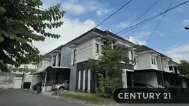 Dijual Rumah Mewah Hoek di perumahan Kuantan Regency Wirobrajan