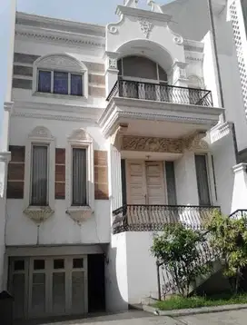 Rumah di Perumahan Elit LT 199 m2 trategis Tegal Parang Gatot Subroto