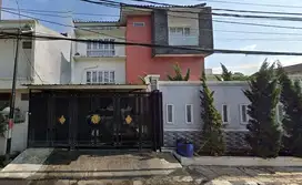 Rumah Hoek 2lt di Mandar Utama Bintaro, 10 menit ke Tol Pondok Aren