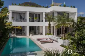 FREEHOLD VILLA IN JIMBARAN WITH ROOFTOP & SEA VIEW, HIGH ANNUAL RETURN