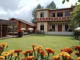DIJUAL VILLA MEWAH CLASSIC MODERN AREA MARIBAYA LEMBANG BANDUNG UTARA