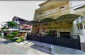RUMAH STRATEGIS BELAKANG PETRA MANYAR BISA BUAT KOST