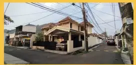 Dijual rumah 2 lantai di Perumahan Duren Sawit Baru Jakarta Timur