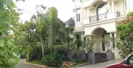 Dijual 2 Rumah Cantik Desain Eropa dan Bali ada Pool di Cibubur
