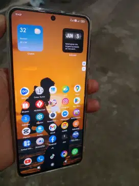 POCO F6 8+8/256