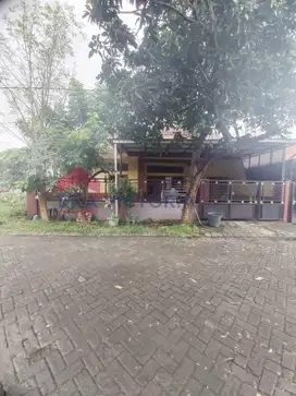 Rumah Siap Pakai Furnitur di Perumahan Strategis & Aman