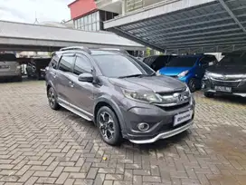 TDP Rendah Honda BR-V 1.5 E Bensin-MT 2016 Putih CYVED