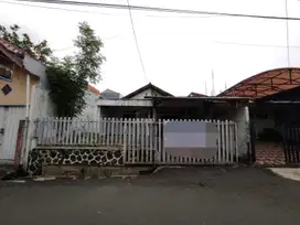 Rumah hitung tanah di dekat patung kuda undip tembalang