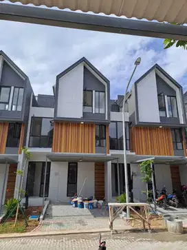 Disewakan rumah di kota wisata Cibubur