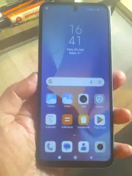 Redmi 12 ram 8+4/256 normal.