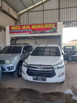 Kijang innova reborn G bensin MT 2020 dp nego