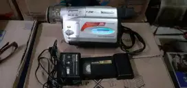 Handycam Panasonic VHS-C NV-VZ18 Movie Camera