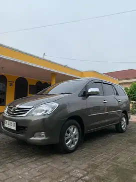 Toyota Kijang Innova G Diesel / Solar 2009 2.5 M/T