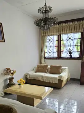 RUMAH NYAMAN TERAWAT SAYAP ARCAMANIK DEKAT GRIYA YOGYA