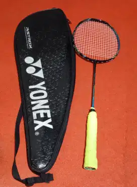 Raket badminton YONEX  ASTROX 88s PRO original baru pake sekali
