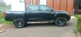 Hilux E mt 4x4 asli plat B