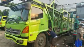 HINO FG 235 JP CARRIER