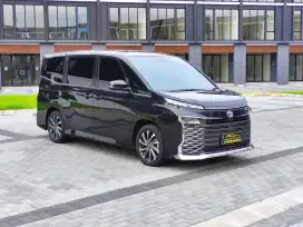 Voxy 2.0, CVT, 2022, istimewa
