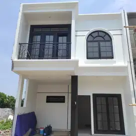 Rumah 2 lantai dekat ke Jakarta Timur di cimanggis kota depok
