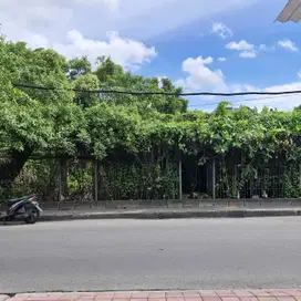 DI JUAL JL. UTAMA PETITENGET  Samping Dear Butter