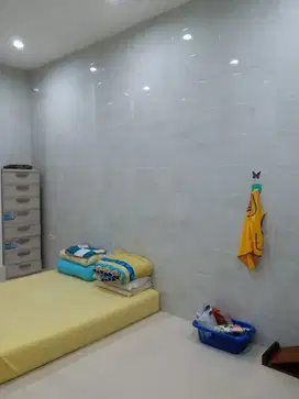 dijual rumah taman palem lestari