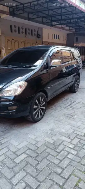 Dijual Toyota Kijang Innova V2.0 M/T bensin