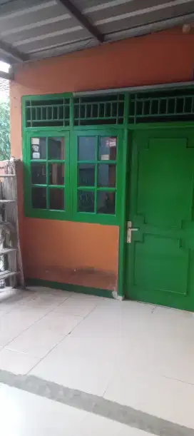 Kos AC putri pekerja dkt Alam sutra, Graha Raya,cipondoh tidak bebas