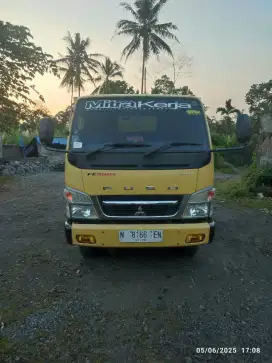 Bismillahirrahmanirrahim di jual dum truck tahun 2023 pemakaian 350 jt