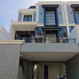 Dijual Rumah Baru 3 Lantai Dalam Cluster Di Cipayung Jakarta Timur