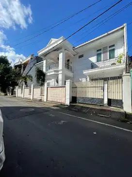 Jual Rumah Super Strategis Jl. Kancil Dekat Mall Ratu Indah