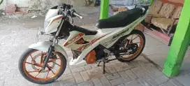 Suzuki Satri fi 2015