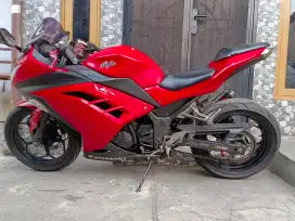 Kawasaki Ninja fi 250CC Dua Silinder Tahun 2014 Mesin Halus Siap Gass