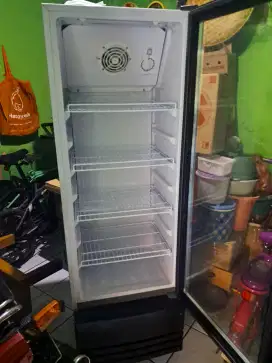 Showcase maspion 218ltr
