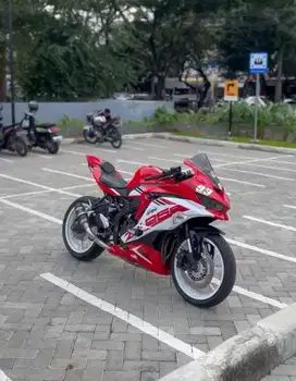 Kawasaki Zx250r ABS merah putih