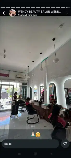 Cari pegawai salon