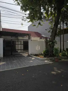 Di sewa rumah siap huni di area senopati kebayoran baru jaksel
