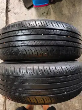 Dunlop enasave 215 60 R17