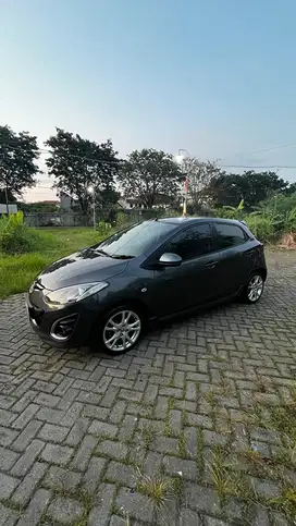 MAZDA 2 R A/T 2011 GREY SUPERB
