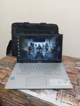 Laptop asus vivobook slim, nominus anti lemot