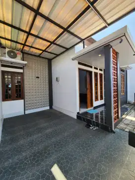 Rumah Asri MODERN KEKINIAN Turun Harga !!
