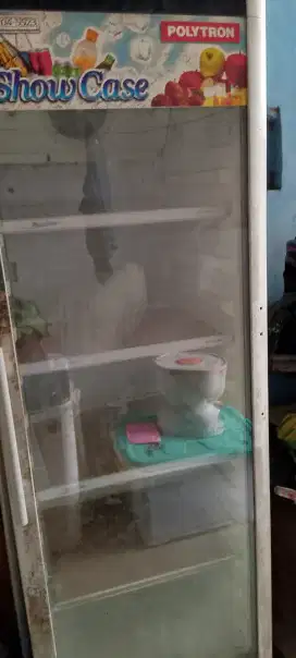 JUAL SHOWCASE SEKEN