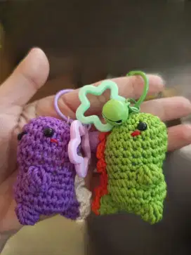Gantungan Kunci Rajut Little Dino