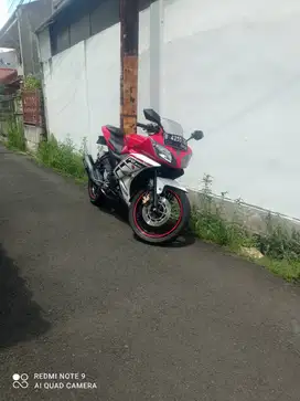Yamaha R15 Merah