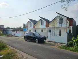 RUMAH MEWAH MURAH AKSES 100m JALUR BIS lokasi strategis