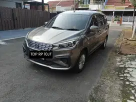 SUZUKI ERTIGA GL at 2018/2019 km 35rb