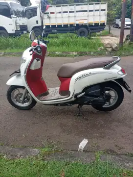Honda scoopy donat remote 2019 fulori mulus pajak baru bayar 11-2026