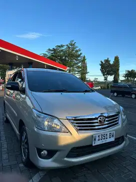 Toyota Innova Diesel Matic Type V 2012
