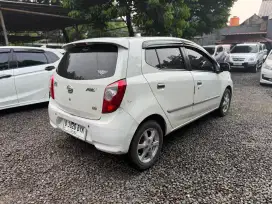 DAIHATSU AYLA X AT 2014 TANGAN 1 DARI BARU