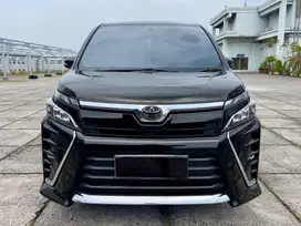 [DP 15JT] TOYOTA VOXY 2017 HITAM ISTIMEWA MODEL 2018