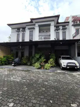 Rumah 2 lantai dalam perumahan nitilan umbulharjo strategis